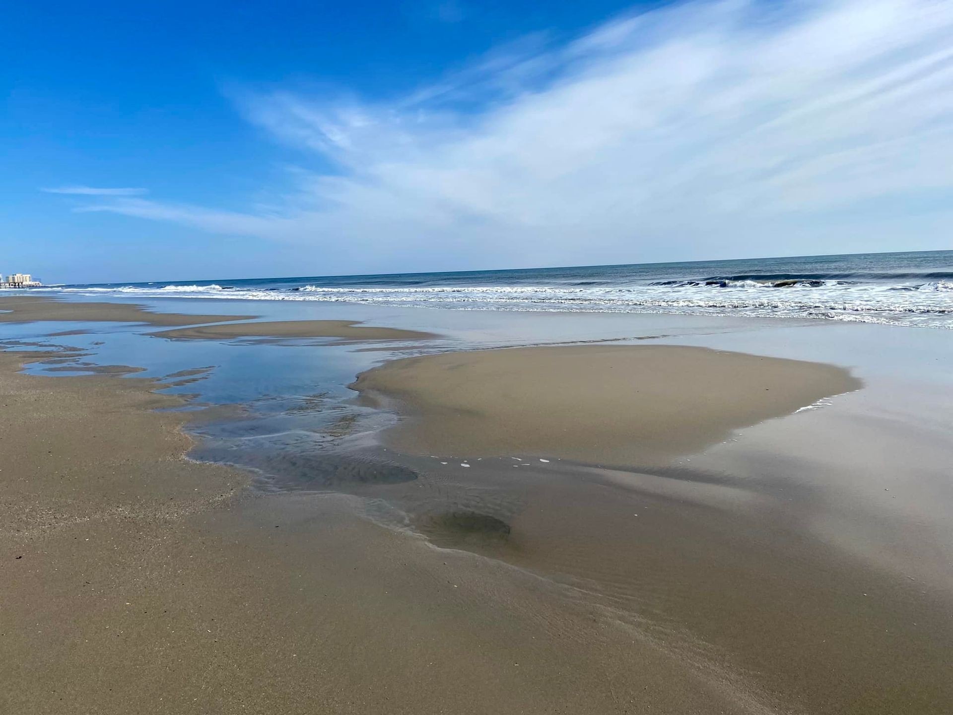 34th Street beach is a two minute short walk away!